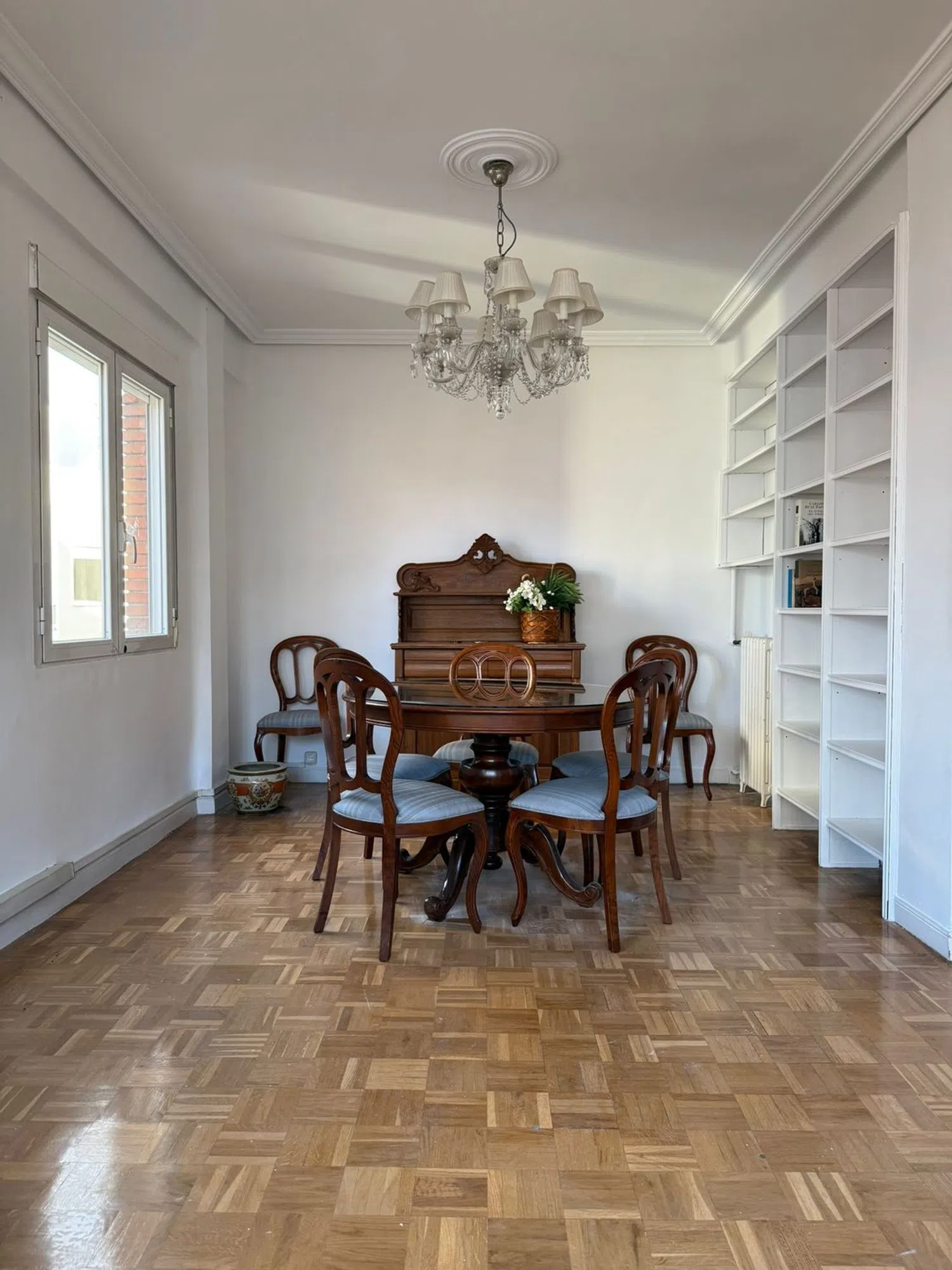 Piso en Barrio Vallehermoso - Foto 2