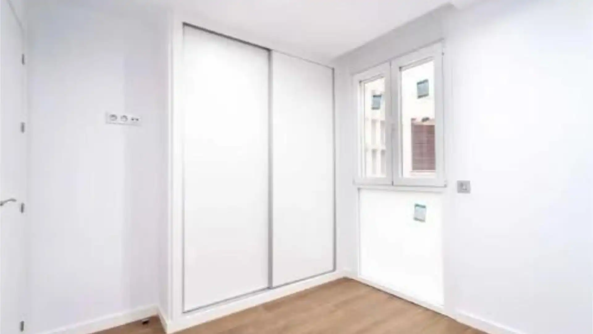 Piso en  Calle Pintor Guerrero del Castillo 2 - Foto 14