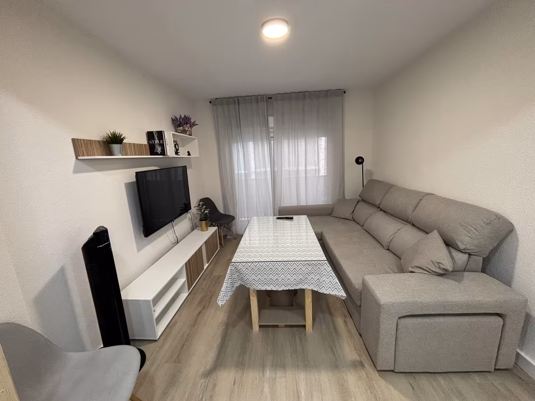 Piso en  Calle Demetrio Spínola 17