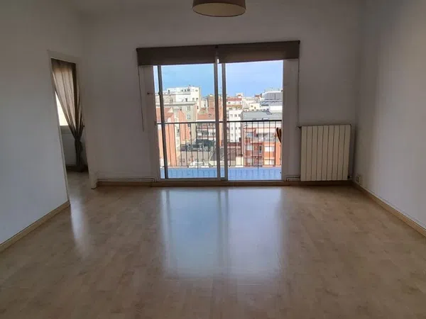 Piso en calle de Guillem Tell, 15