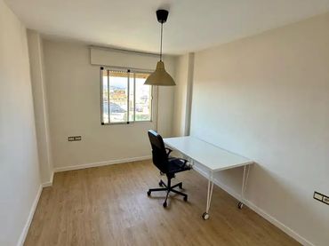 Piso en La Línea de la Concepción - Foto 11