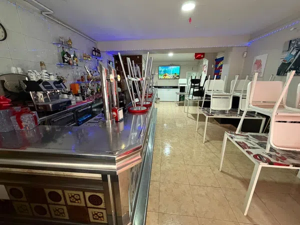 Bar, cafetería en traspaso en Calle Joventut - Foto 4
