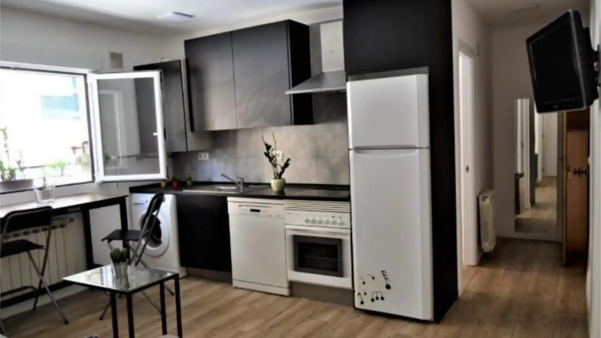 Piso en  Calle de Eugenio 5 - Foto 5