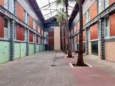 Local comercial en  Carrer del Pantà 92 - Foto 4