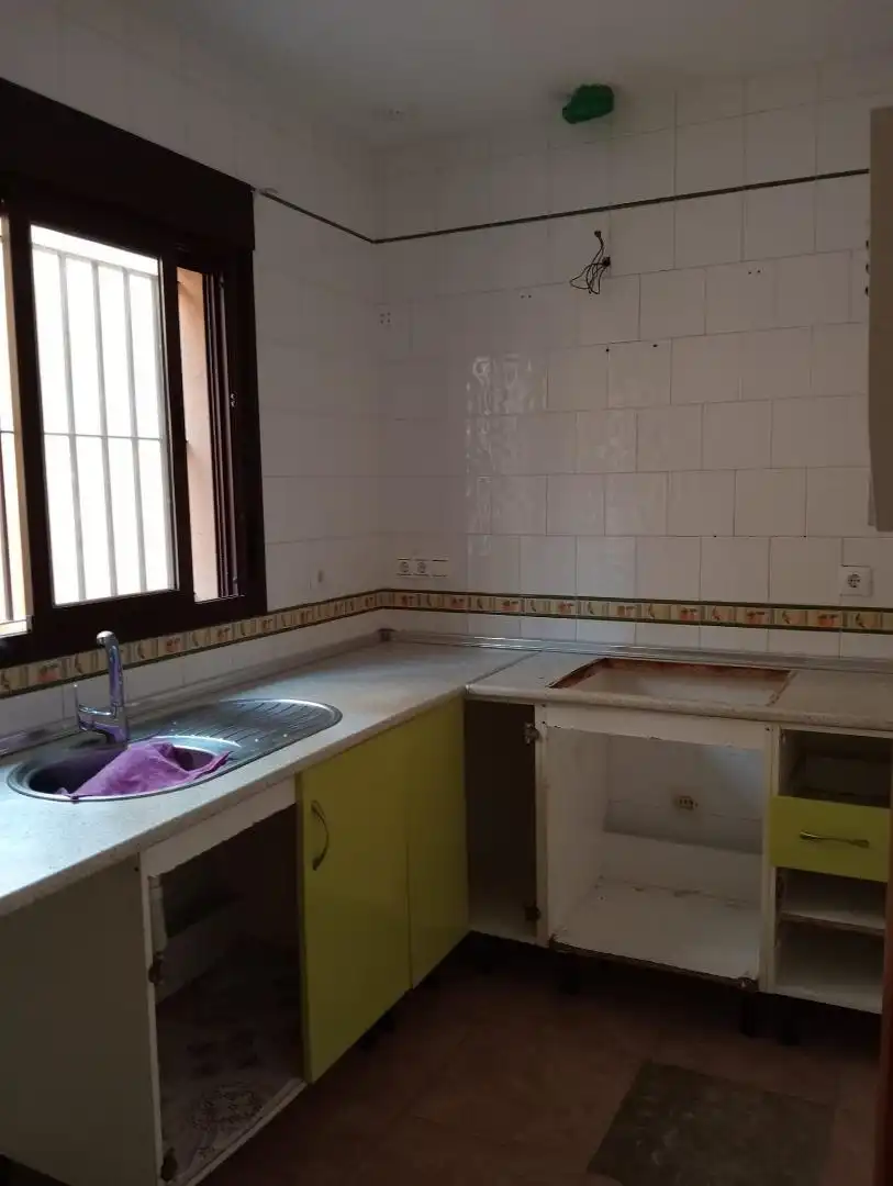 Casa adosada en  Calle Virgen de Lourdes 11 - Foto 6