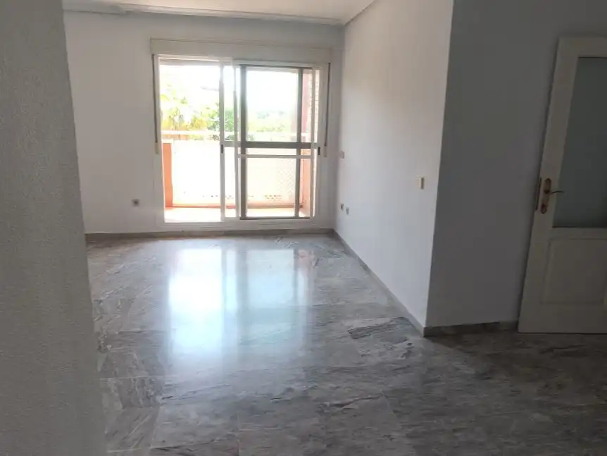 Piso en  Calle Cueva de Menga 3 - Foto 3