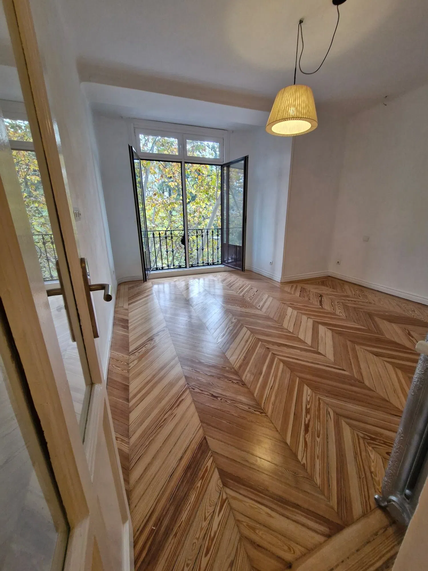 Piso en calle de Alfonso XII, 58 - Foto 2