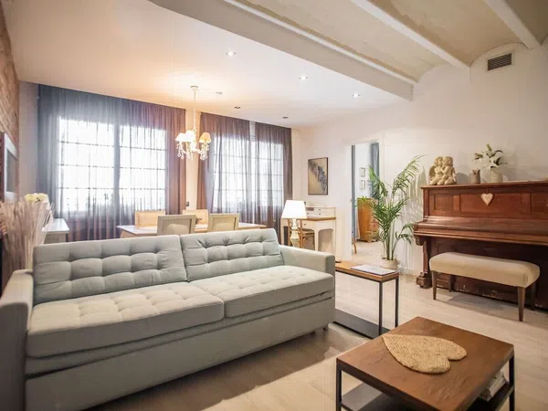 Piso en ronda de Sant Pau, 27