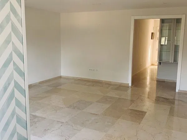 Piso en Pinares de San Antón - Foto 2