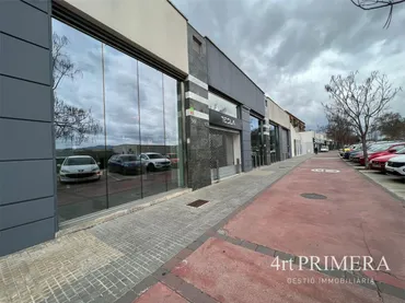 Local comercial en  Carrer Apel·les Mestres 1 - Foto 2