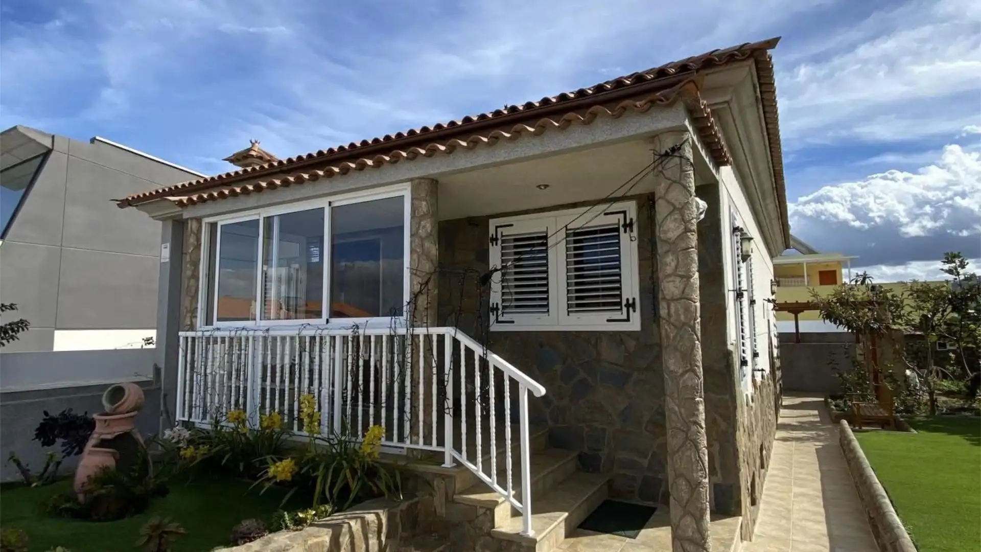 Chalet en  Avenida de la Democracia 39 - Foto 5