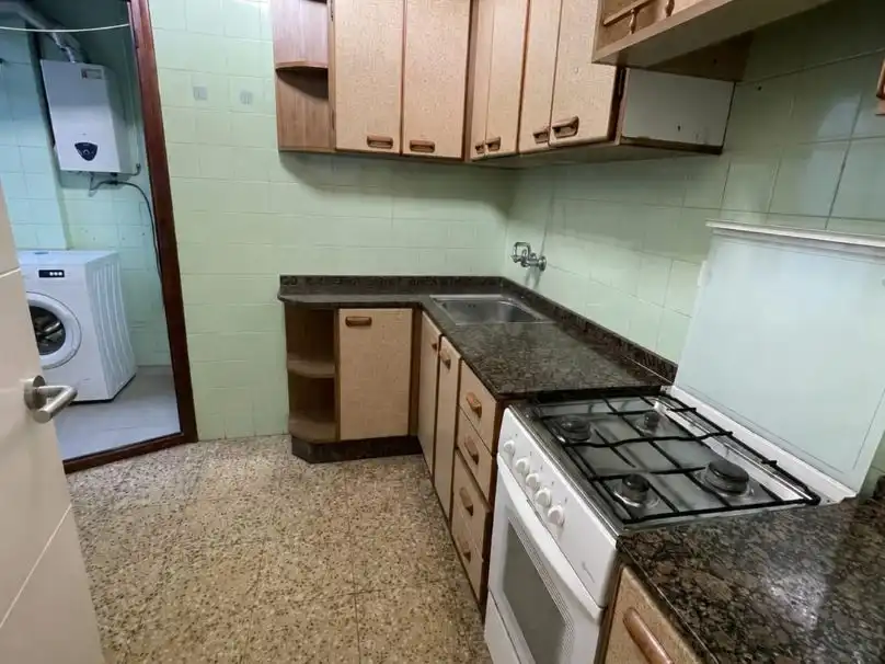 Piso en  Carrer del General Aldave 17 - Foto 4