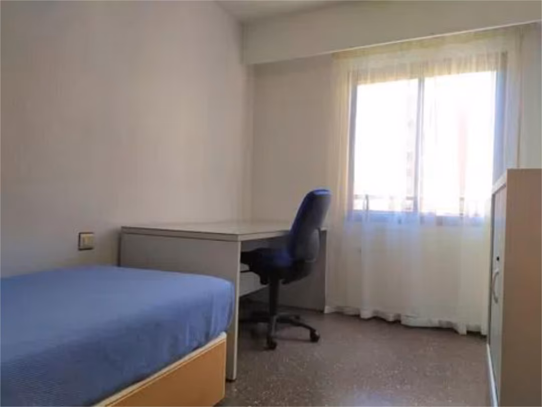 Piso en  Carrer del Clariano 35 - Foto 5