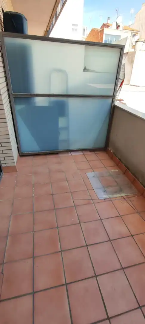 Piso en  Carrer de Granada - Foto 4