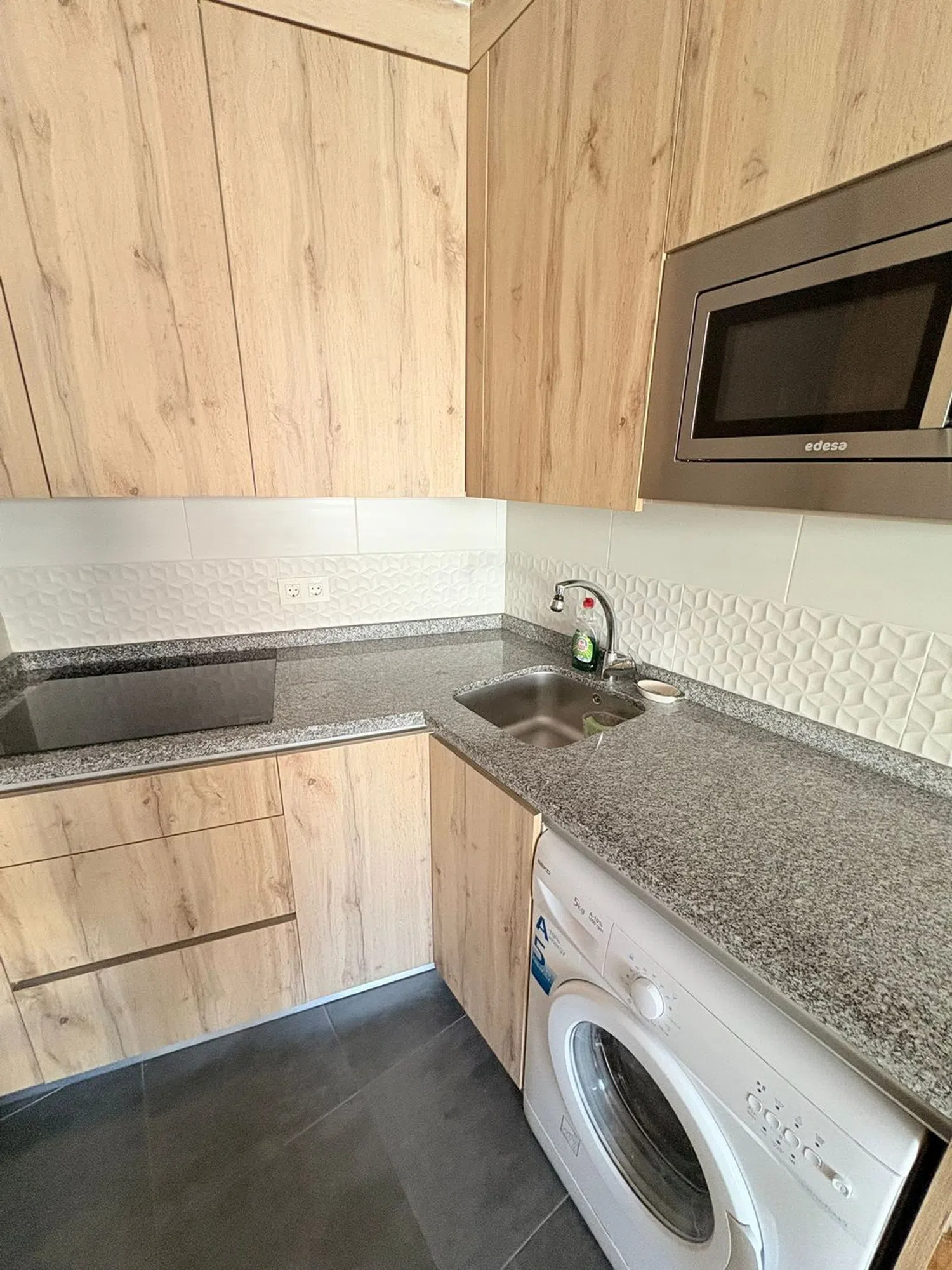 Estudio en avenida de Jijona, 55