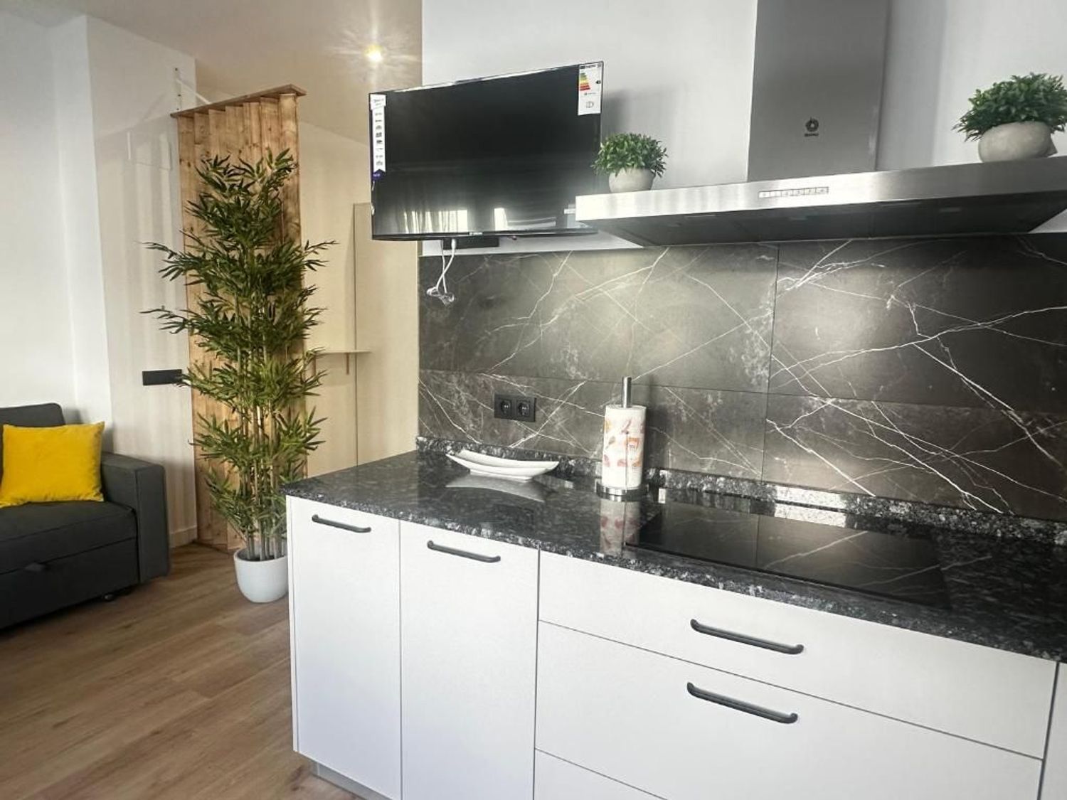 Estudio en avenida de Villamayor, 79 - Foto 4