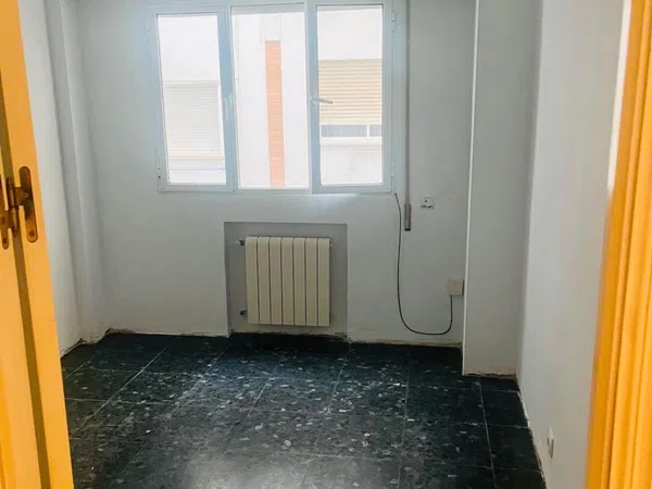 Piso en Calle Grupo Oscar Carvallo, 3, Buhaira - Huerta del Rey - Foto 9