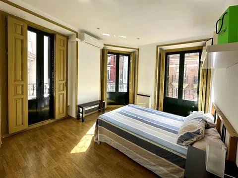 Piso en calle de Hortaleza, 4