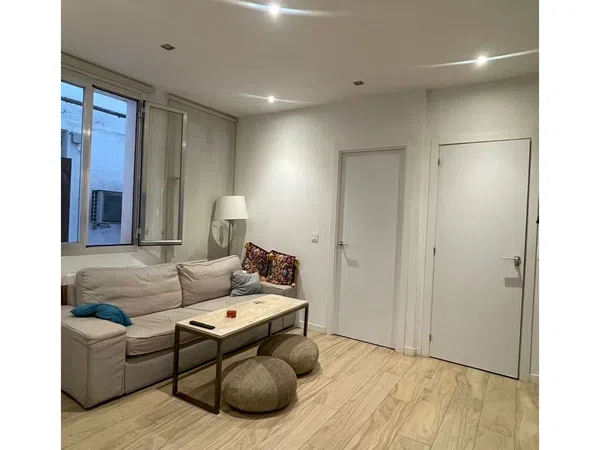 Piso en calle de Donoso Cortés, 14