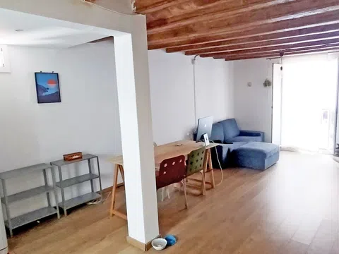 Piso en calle de les Carretes, 33