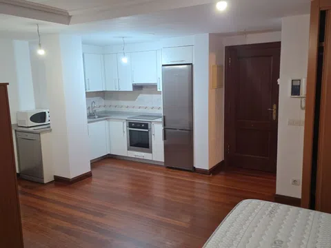 Estudio en calle de Sanjurjo Badía, 244