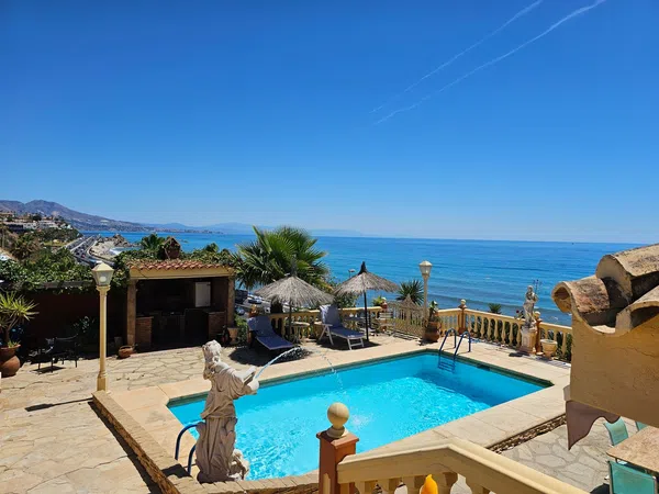 Casa independiente en Urb. el faro mijas Calaburra - Chaparral