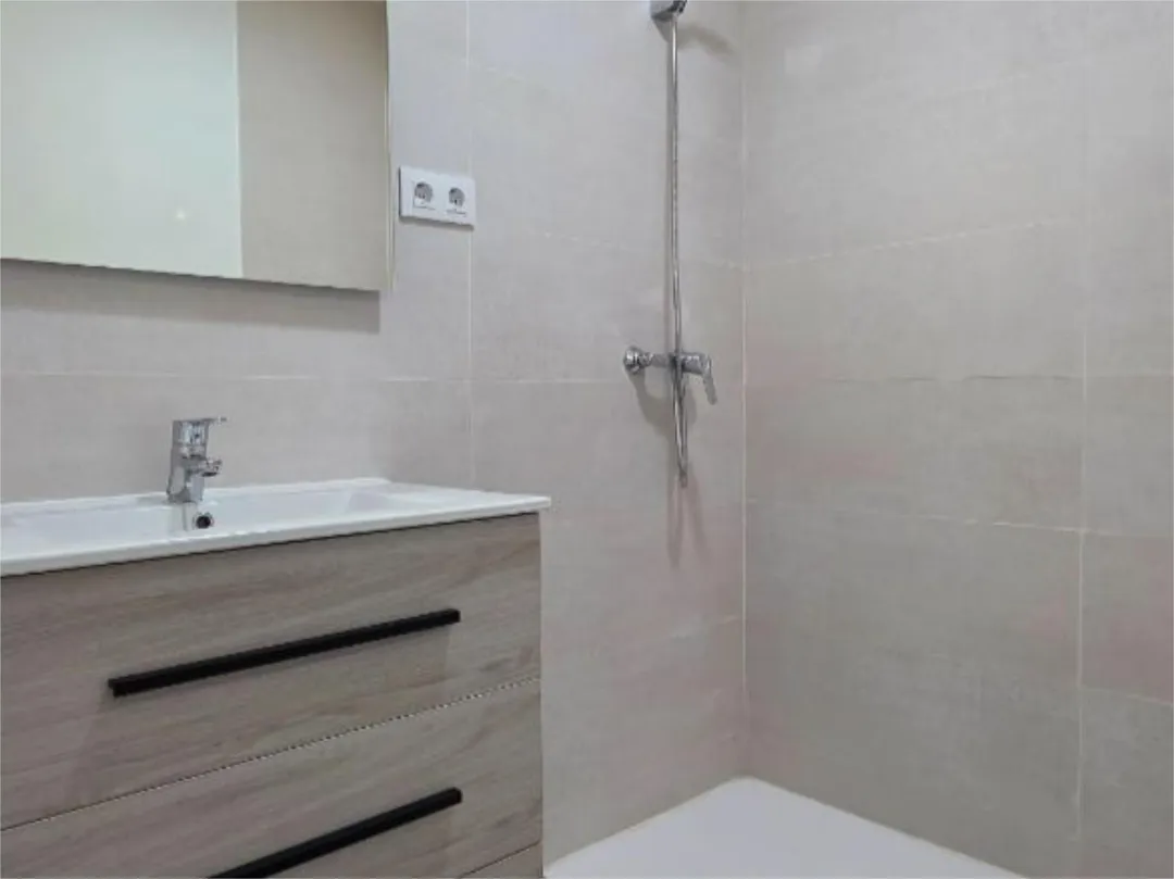 Piso en  Calle Melchor Gallegos 1 - Foto 6