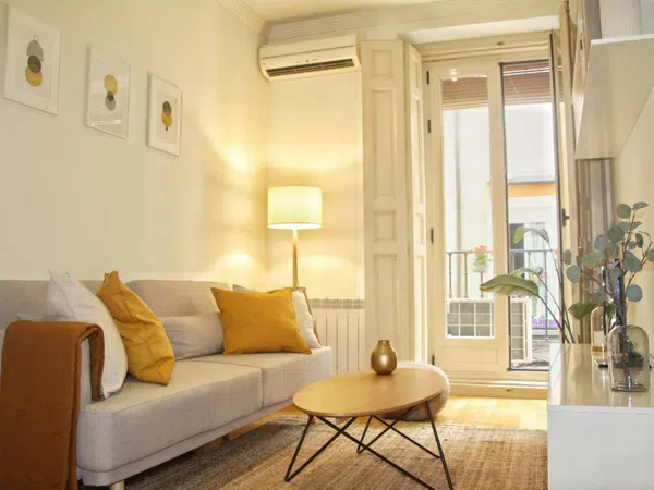 Piso en calle de la Sombrerería, 5