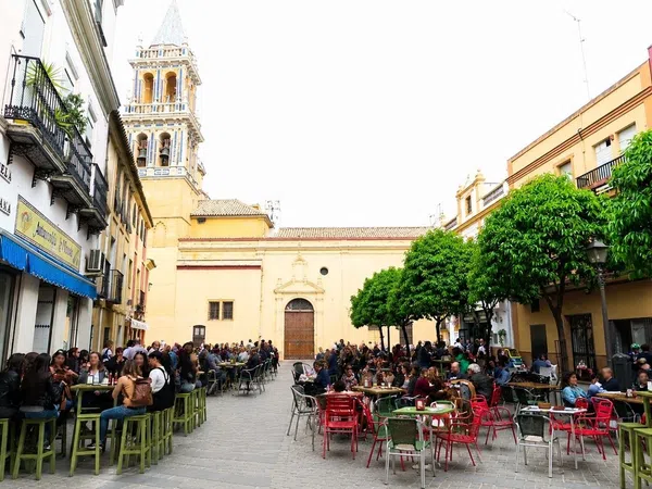 Local en Calle Rodrigo de Triana, 83, Calle Betis - Pagés del Corro - Foto 2