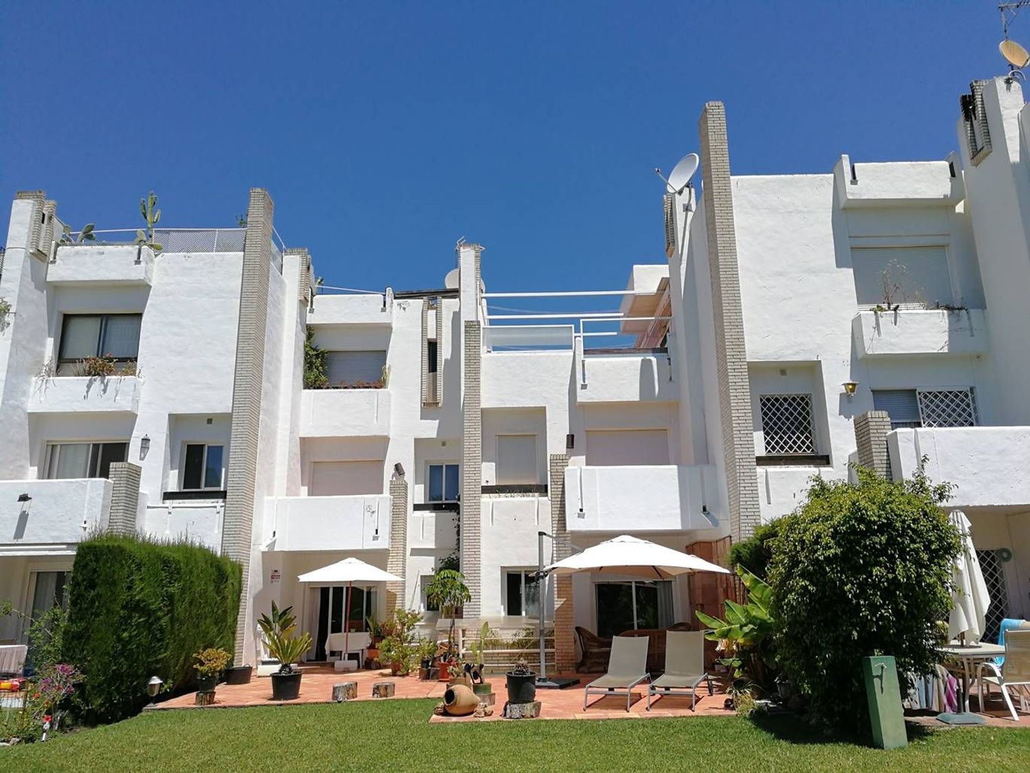 Chalet adosado en Avenida del Prado, 3 Sn, Aloha - Foto 22