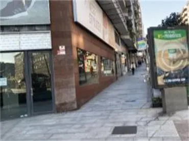 Local comercial en  Avenida das Camelias 138 - Foto 1