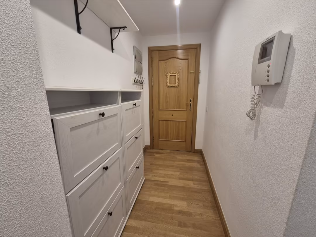 Piso en  Calle Valeria 6