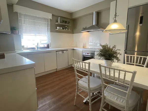 Piso en avenida Ollerias, 10