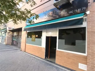 Local comercial en Las Rosas - Foto 1