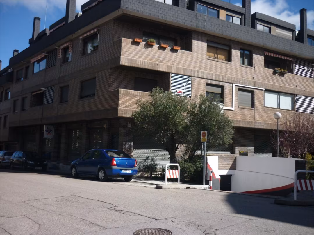 Piso en  Calle Andrés Segovia 1