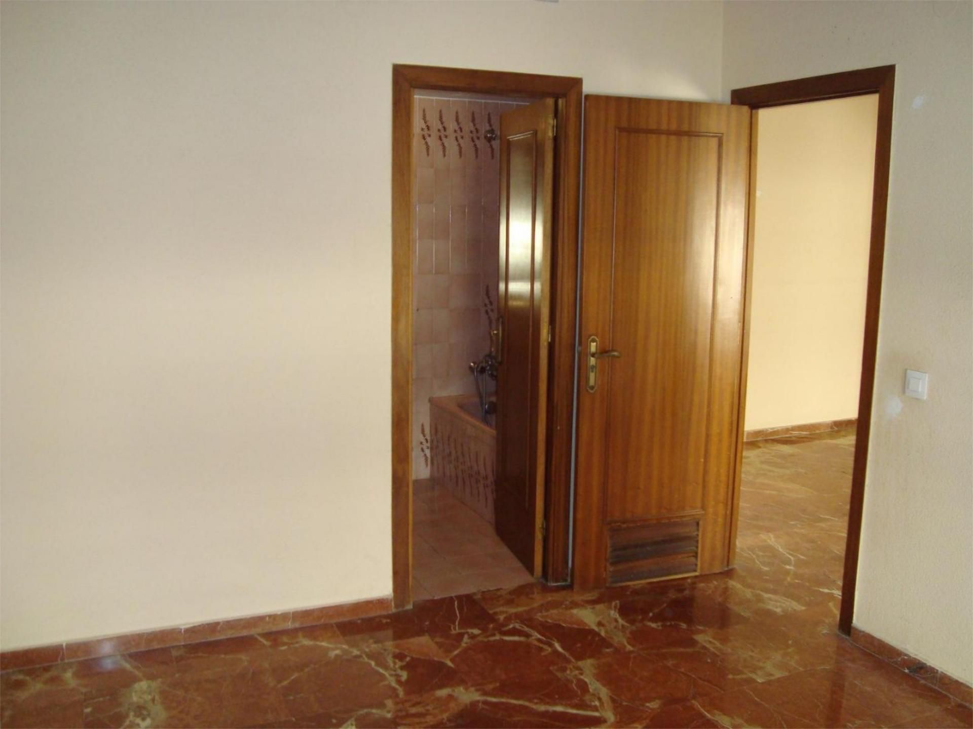 Piso en  Calle Teniente Braulio Laportilla 7 - Foto 8