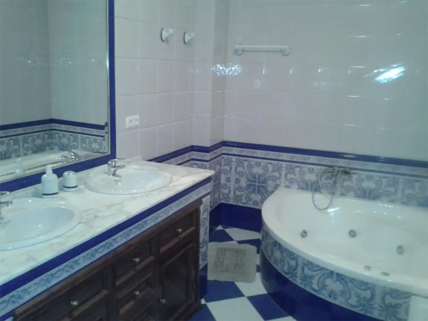 Casa adosada en  Calle Aguilar 27 - Foto 6