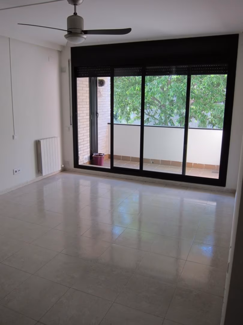 Piso en  Plaça Joan Brossa 7