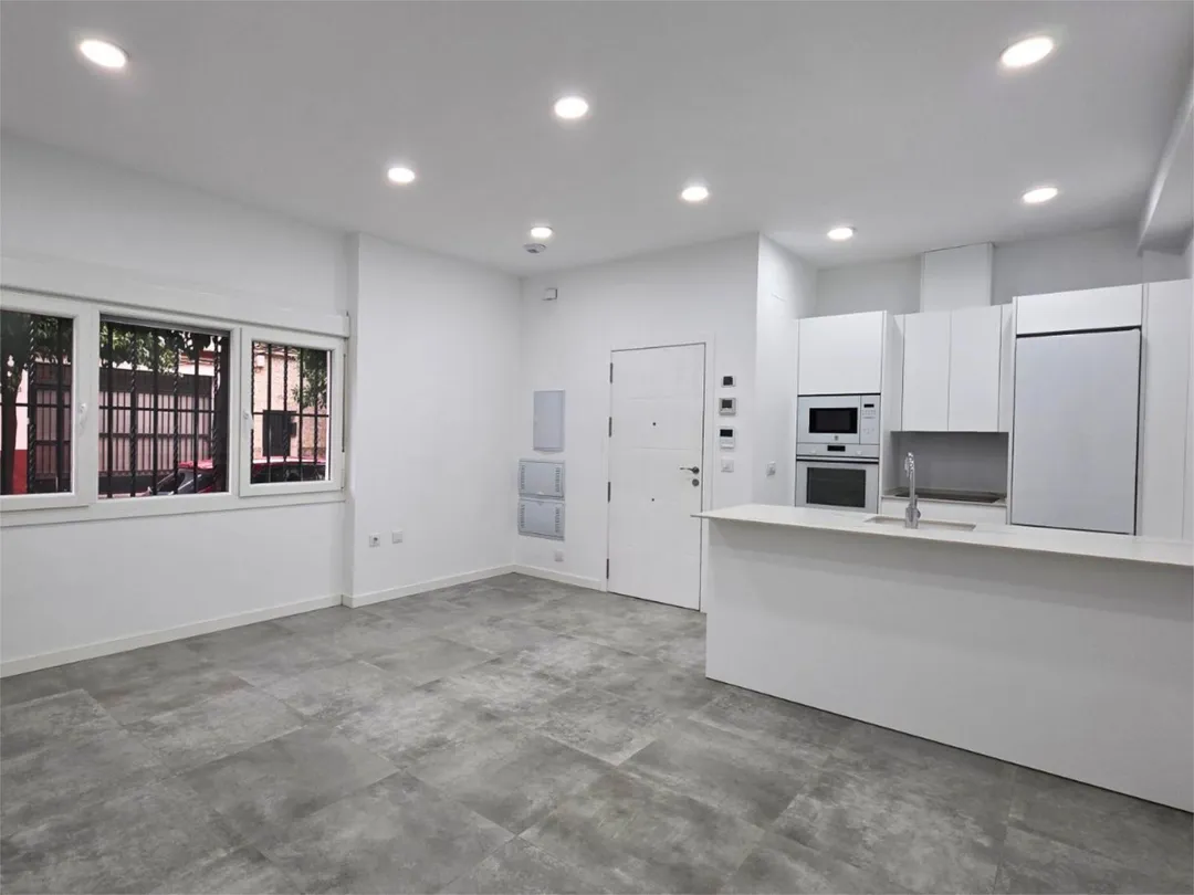 Piso en  Calle Melchor Gallegos 1 - Foto 1