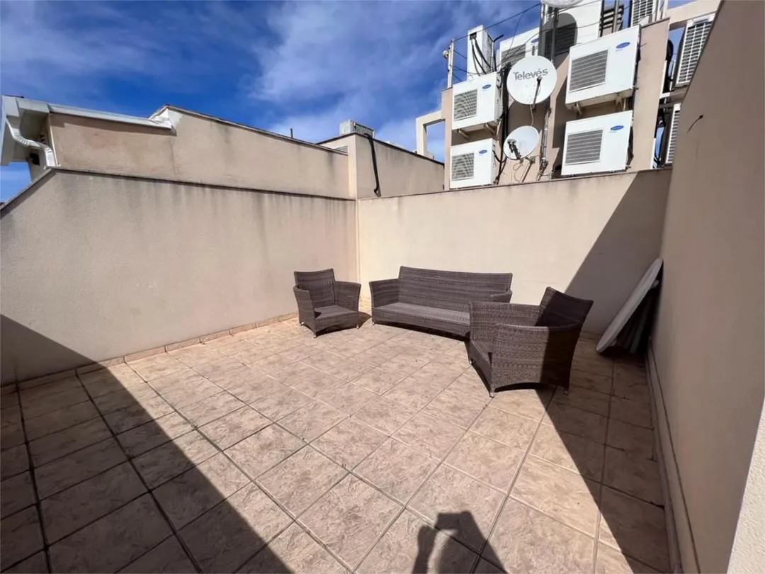 Piso en  Avenida Don Juan de Borbon 98 - Foto 4