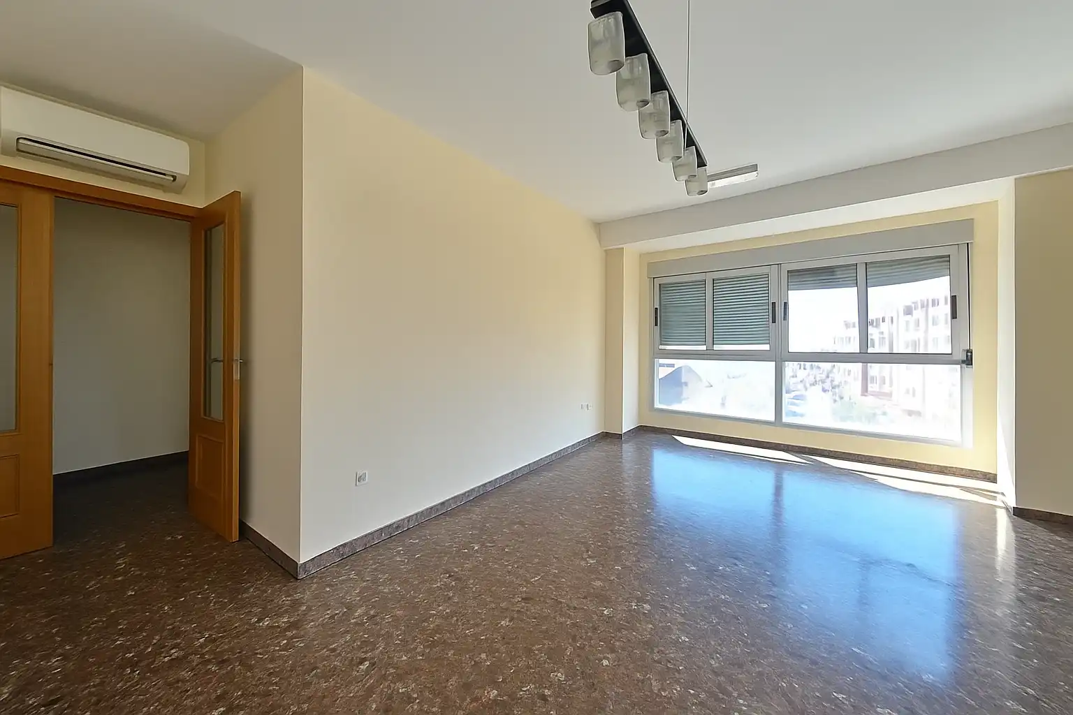 Piso en  Carrer Pintor Sorolla 18 - Foto 8
