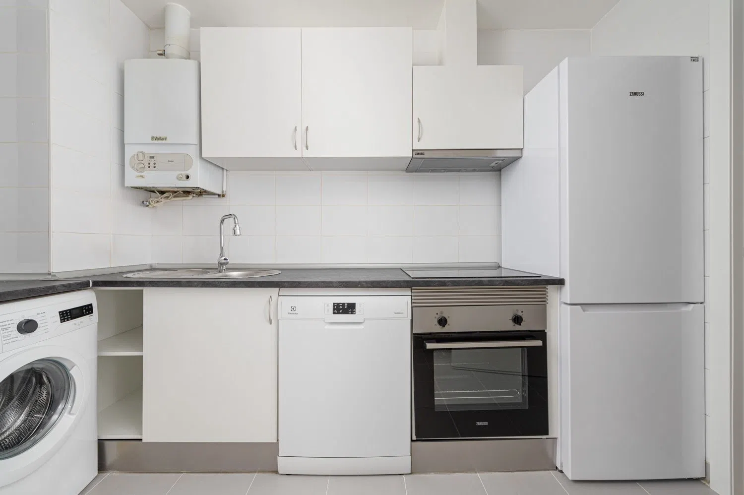 Piso en calle Ana María Matute - Foto 13