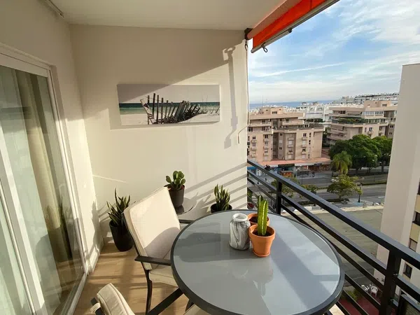 Piso en avenida Ricardo Soriano, 64