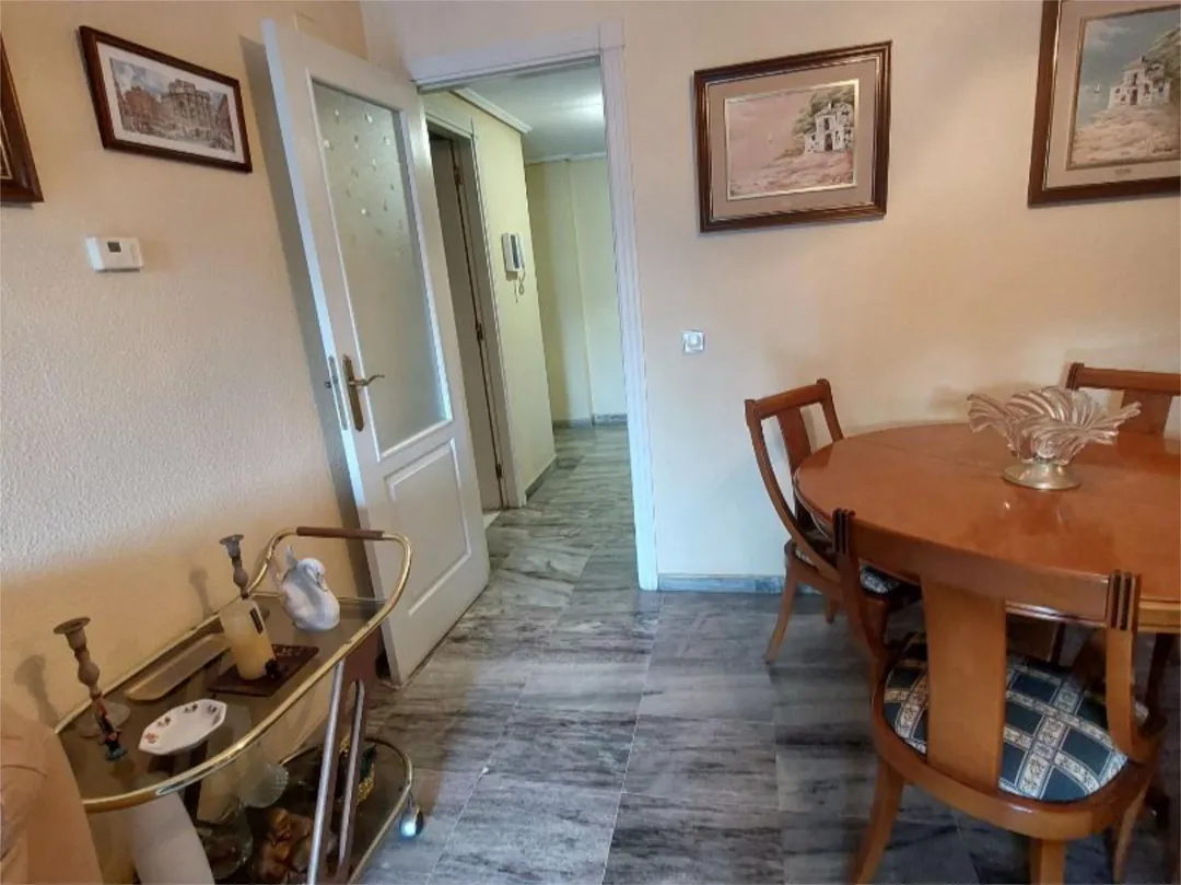 Piso en  Calle Cueva de Menga 3 - Foto 8