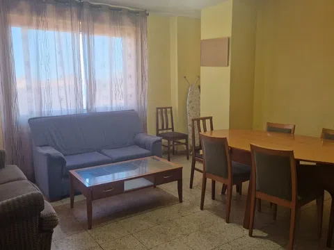 Piso en avenida de Alfonso Vi, 6