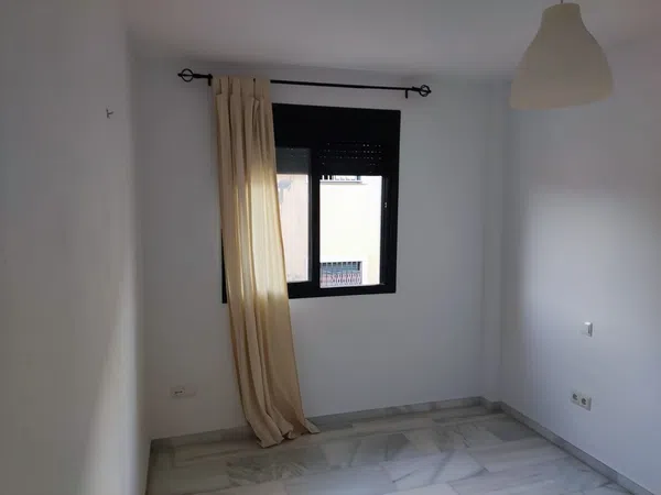 Piso en Calle Cuadrante, 14, Polígonos - Recinto Ferial - Foto 13
