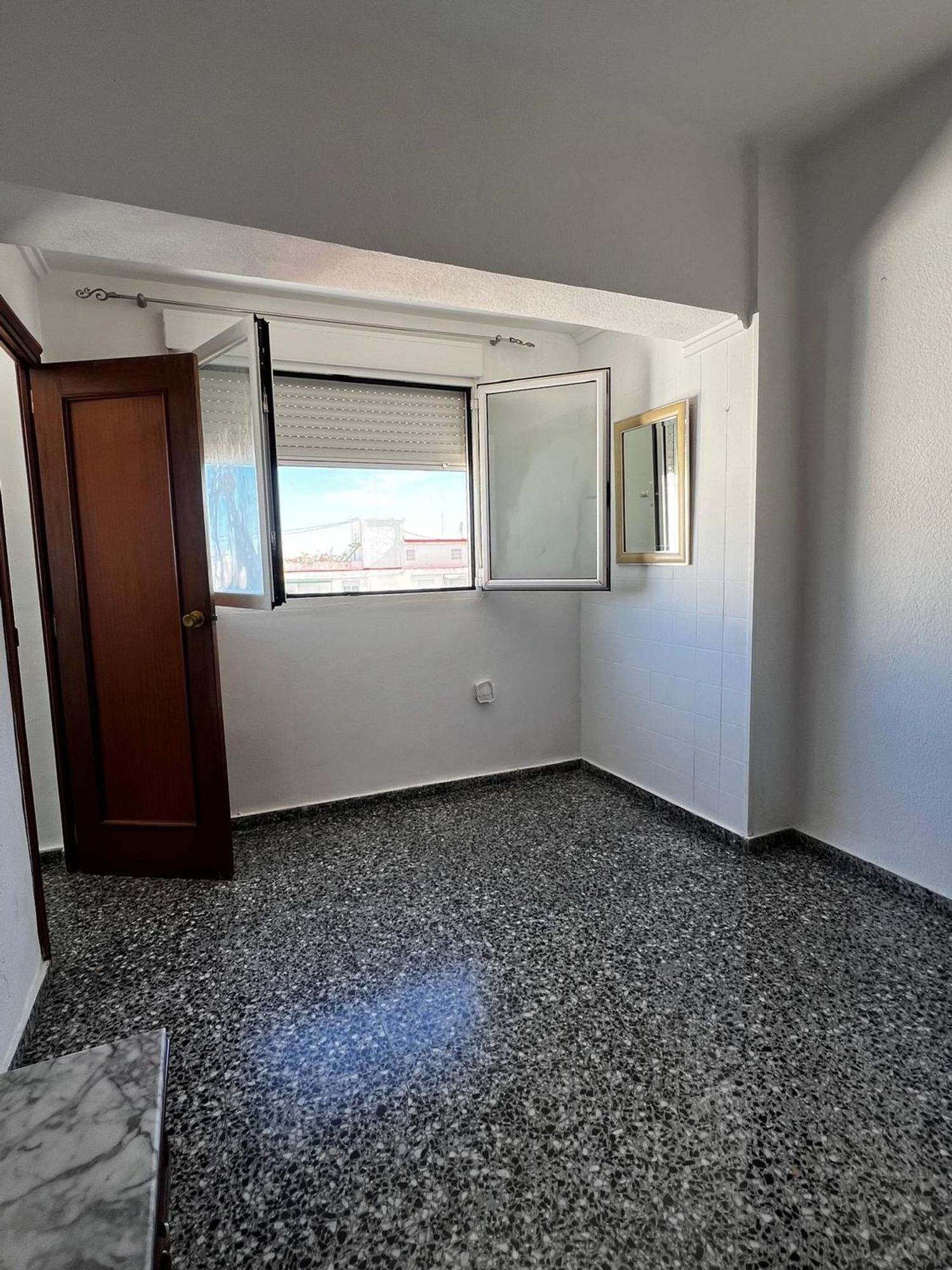 Piso en avenida de Pérez Galdós, 84 - Foto 4