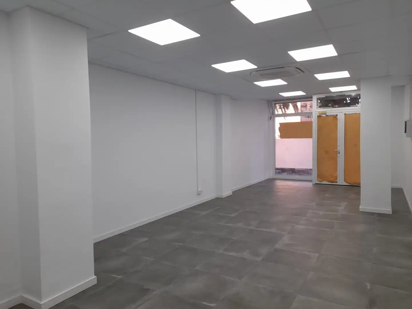 Local comercial en  CORNELLA - Foto 11