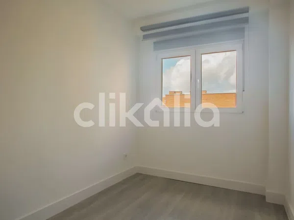 Piso en Travesía de la Virgen del Puerto - Foto 12