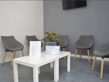 Local comercial en  Avenida de Castilla-La Mancha 51 - Foto 2